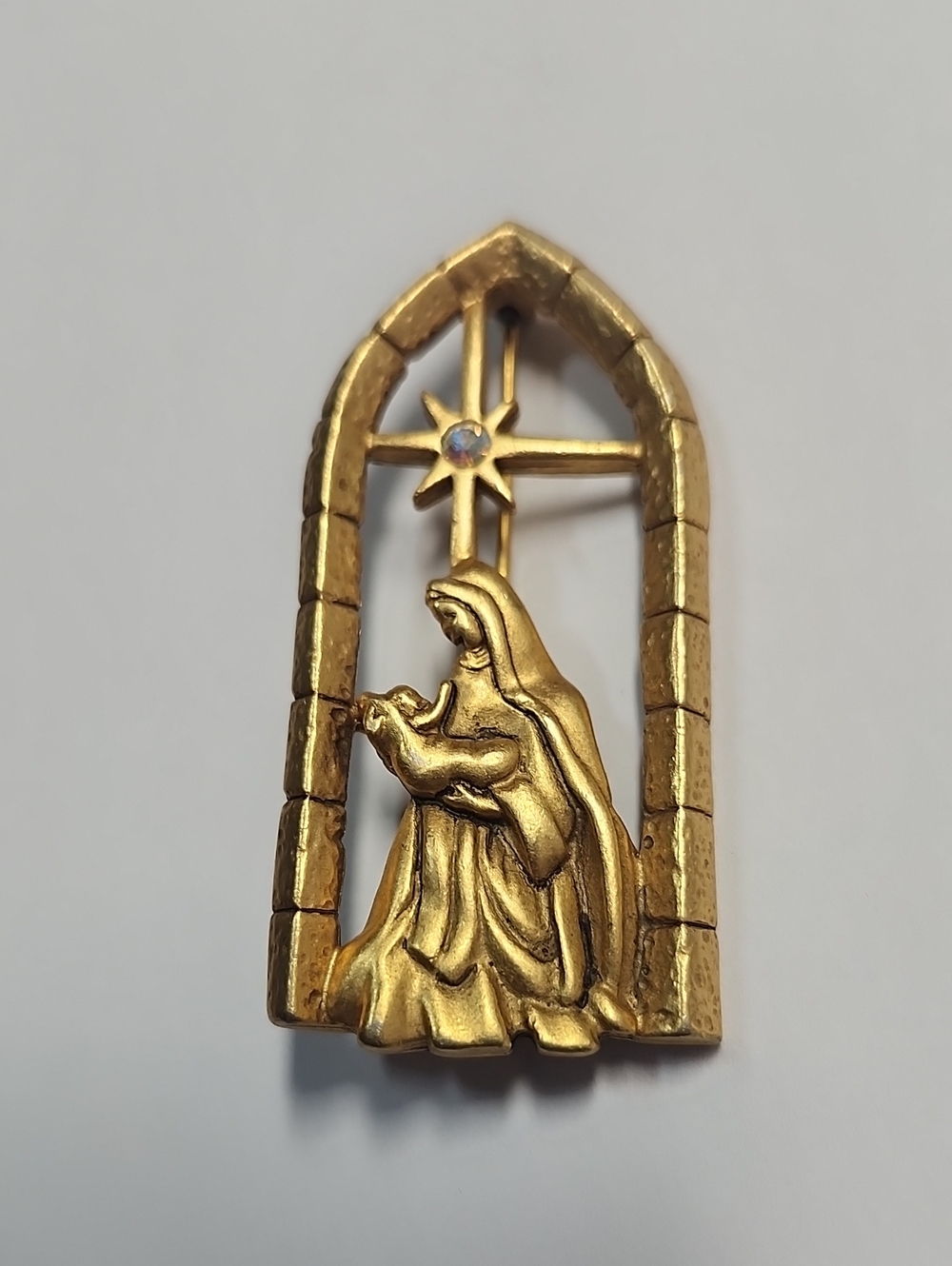 Danecraft Mary Holding Jesus Below A Shining Star Brooch